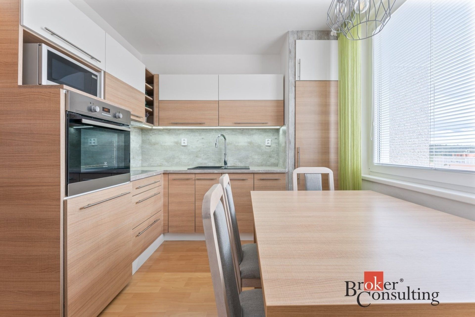 Prodej bytu 3+1 70 m² - foto 1