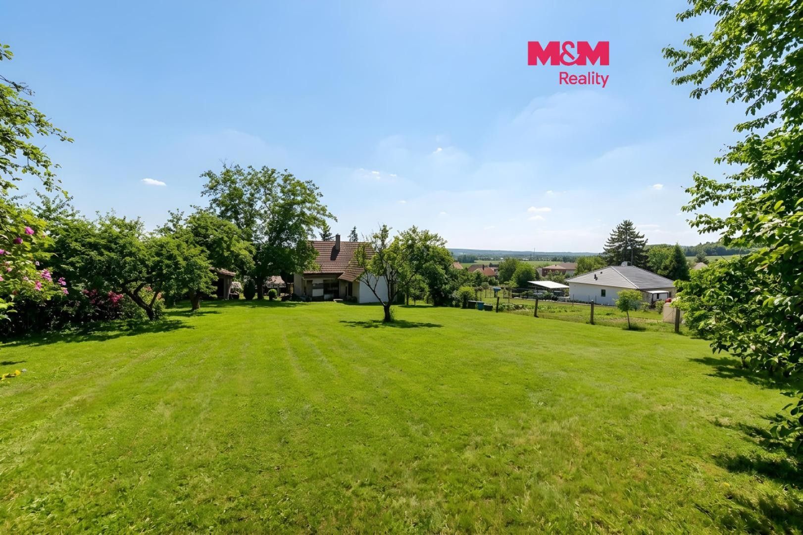 Prodej pozemku 1333 m² - foto 1