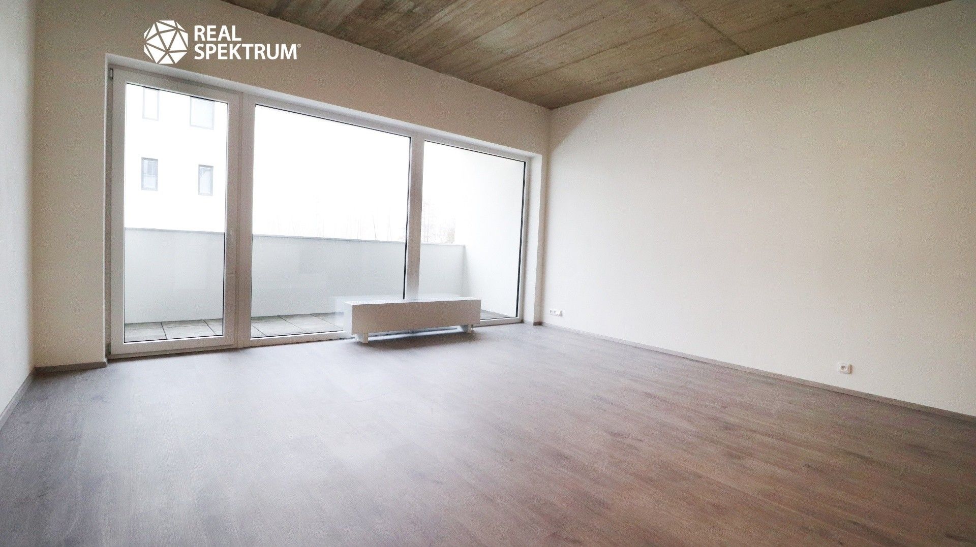 Pronájem bytu 1+kk 39 m² - foto 2