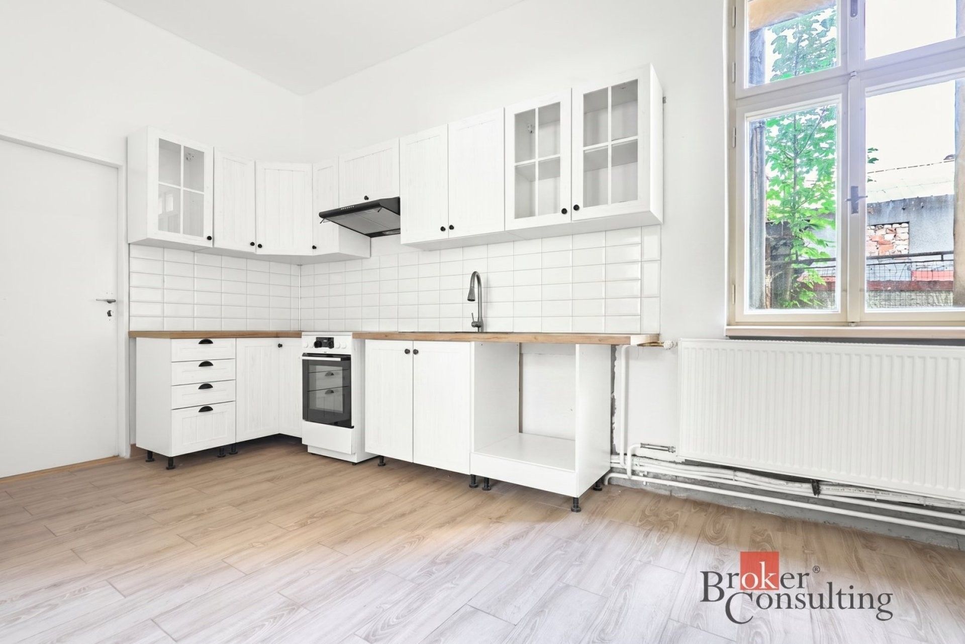 Prodej komerčního prostoru 750 m² - foto 5