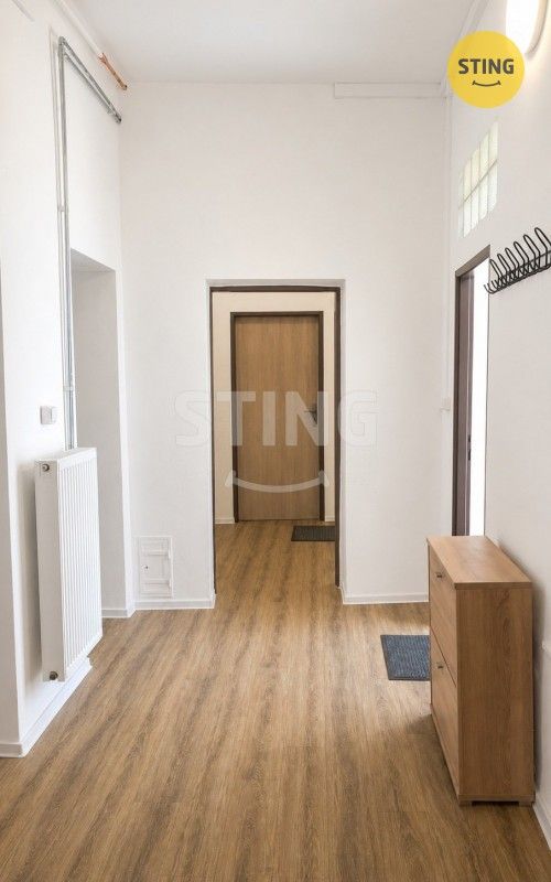 Pronájem bytu 5+1 157 m² - foto 9