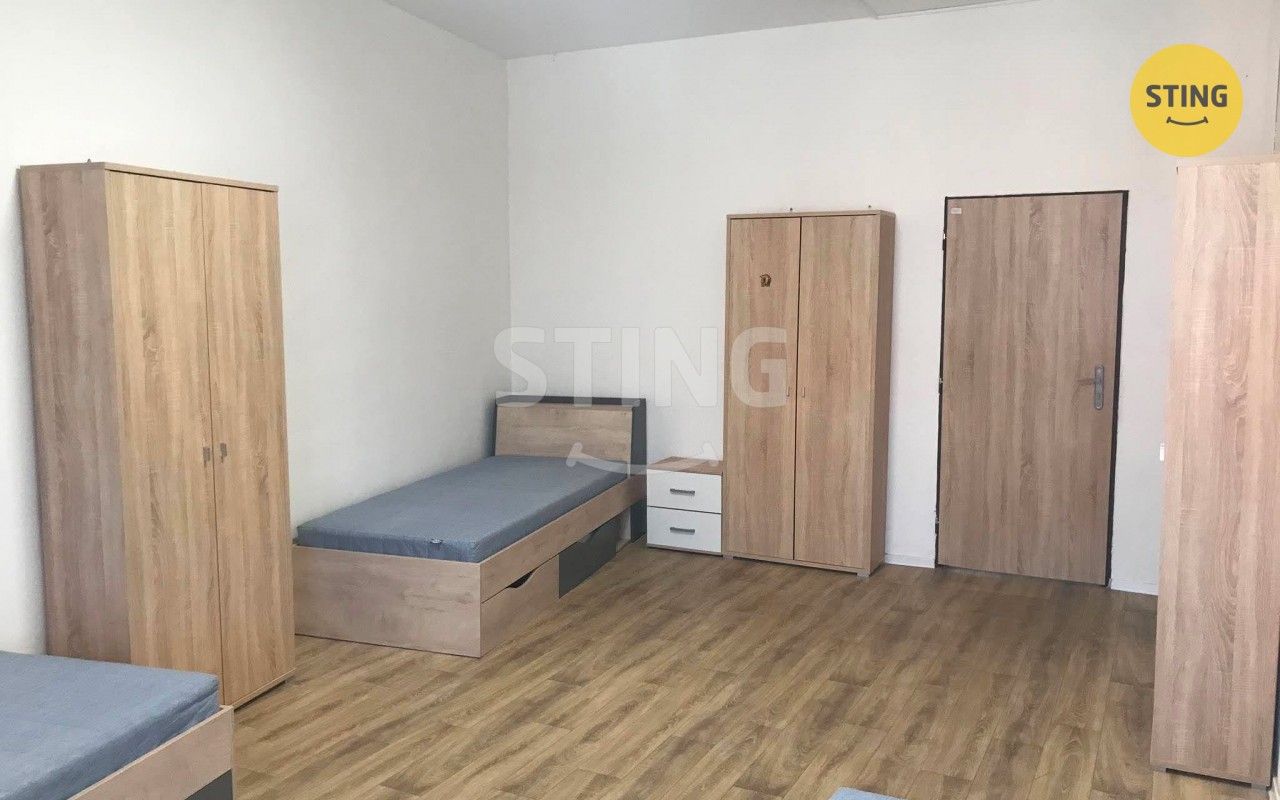 Pronájem bytu 5+1 157 m² - foto 22