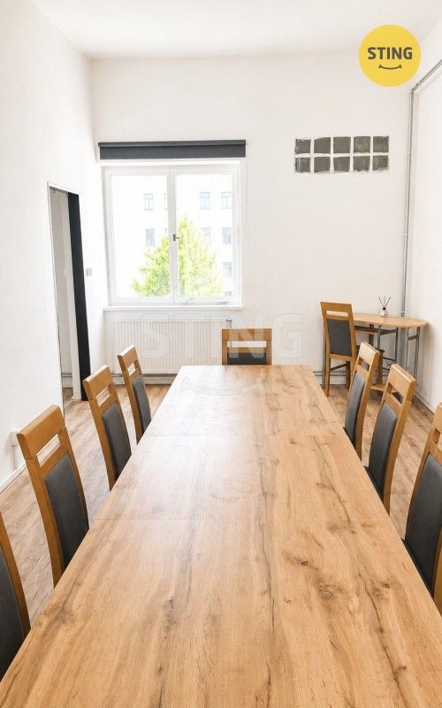 Pronájem bytu 5+1 157 m² - foto 32