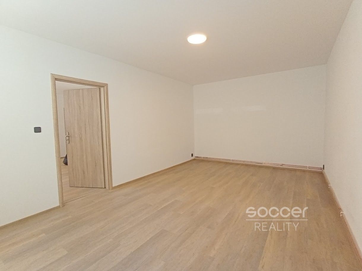 Pronájem bytu 2+kk 71 m² - foto 4