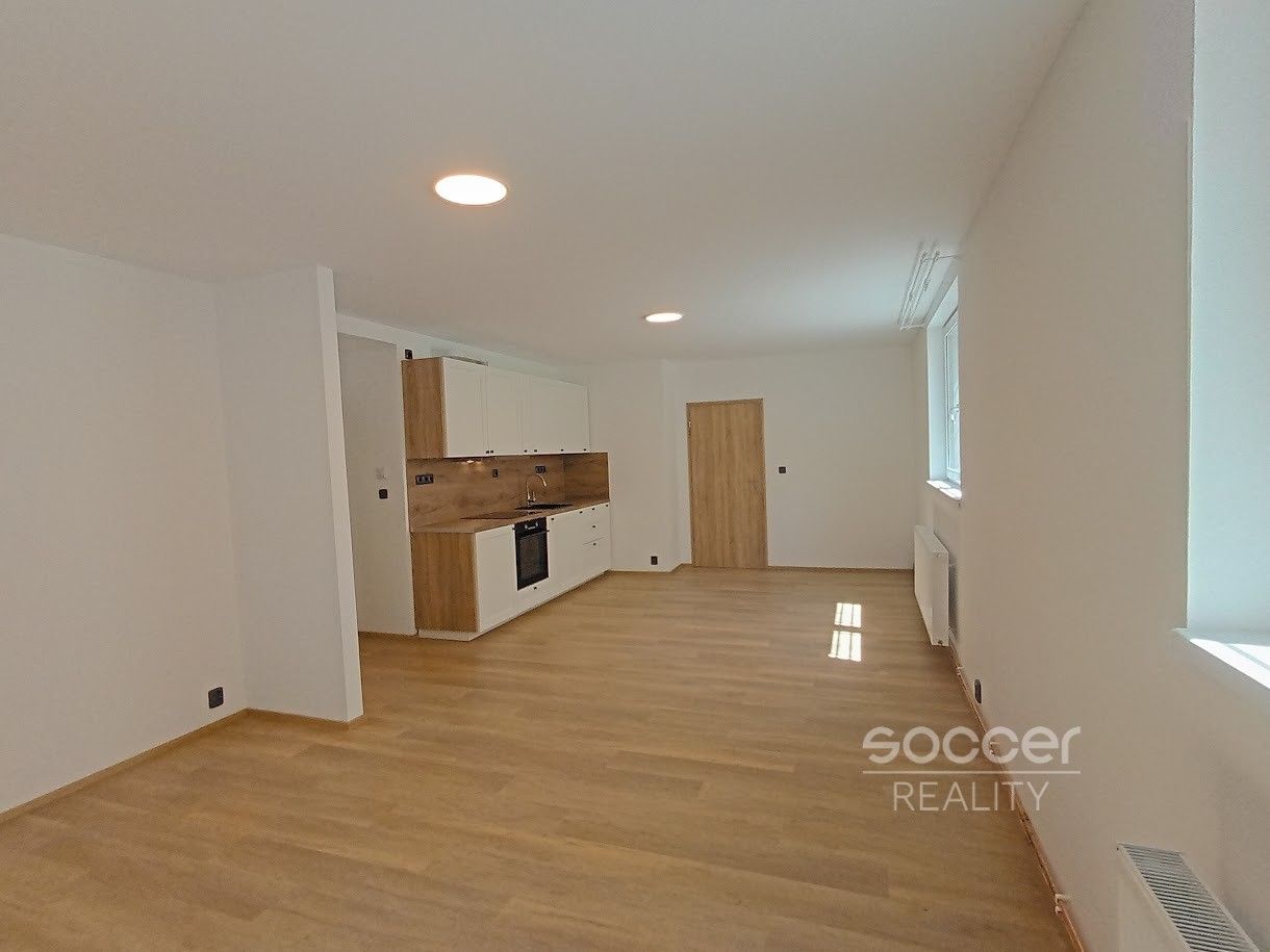 Pronájem bytu 2+kk 71 m² - foto 6