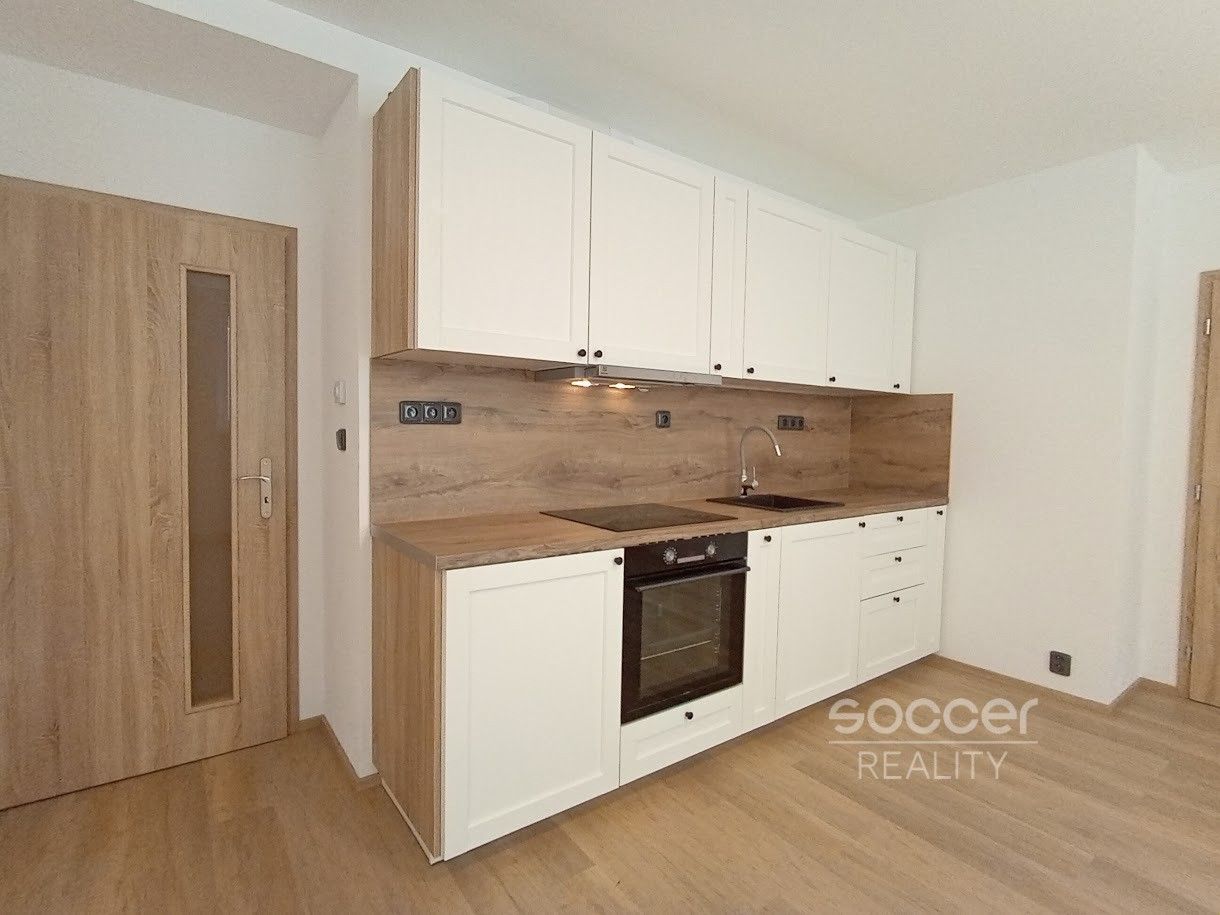 Pronájem bytu 2+kk 71 m² - foto 7