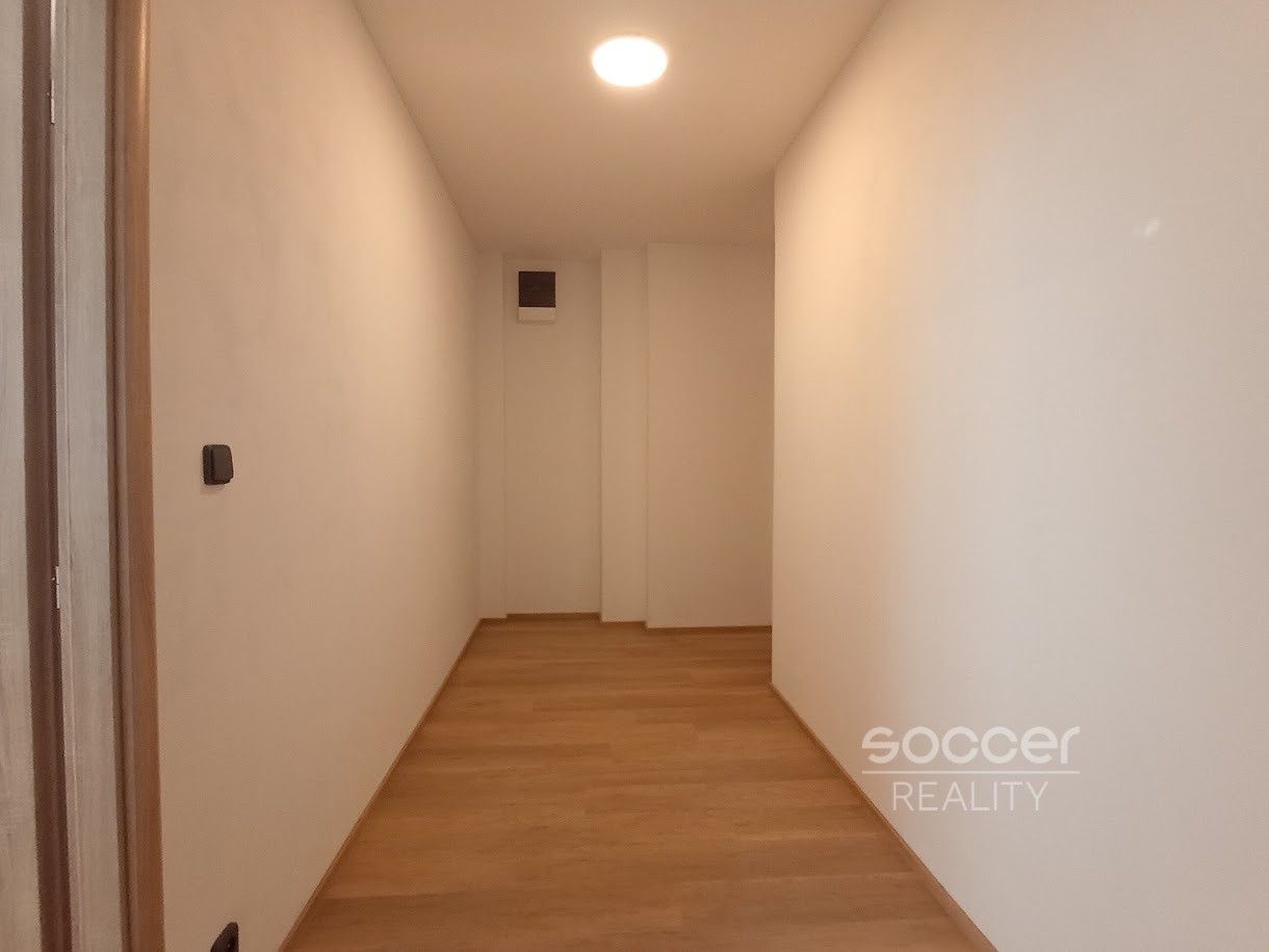 Pronájem bytu 2+kk 71 m² - foto 11