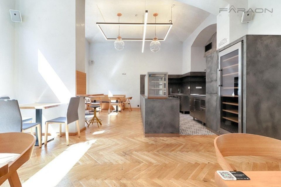 Pronájem komerčního prostoru 137 m² - foto 5