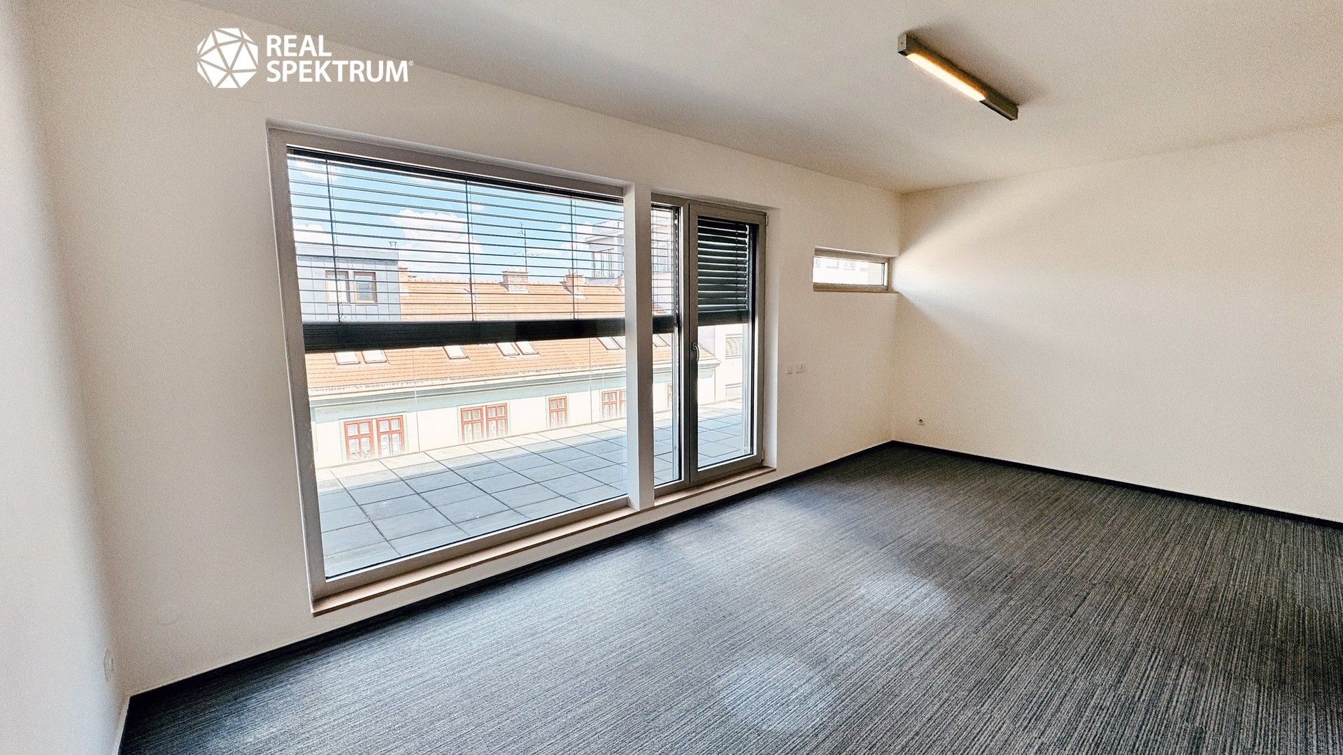 Pronájem komerčního prostoru 125 m² - foto 7