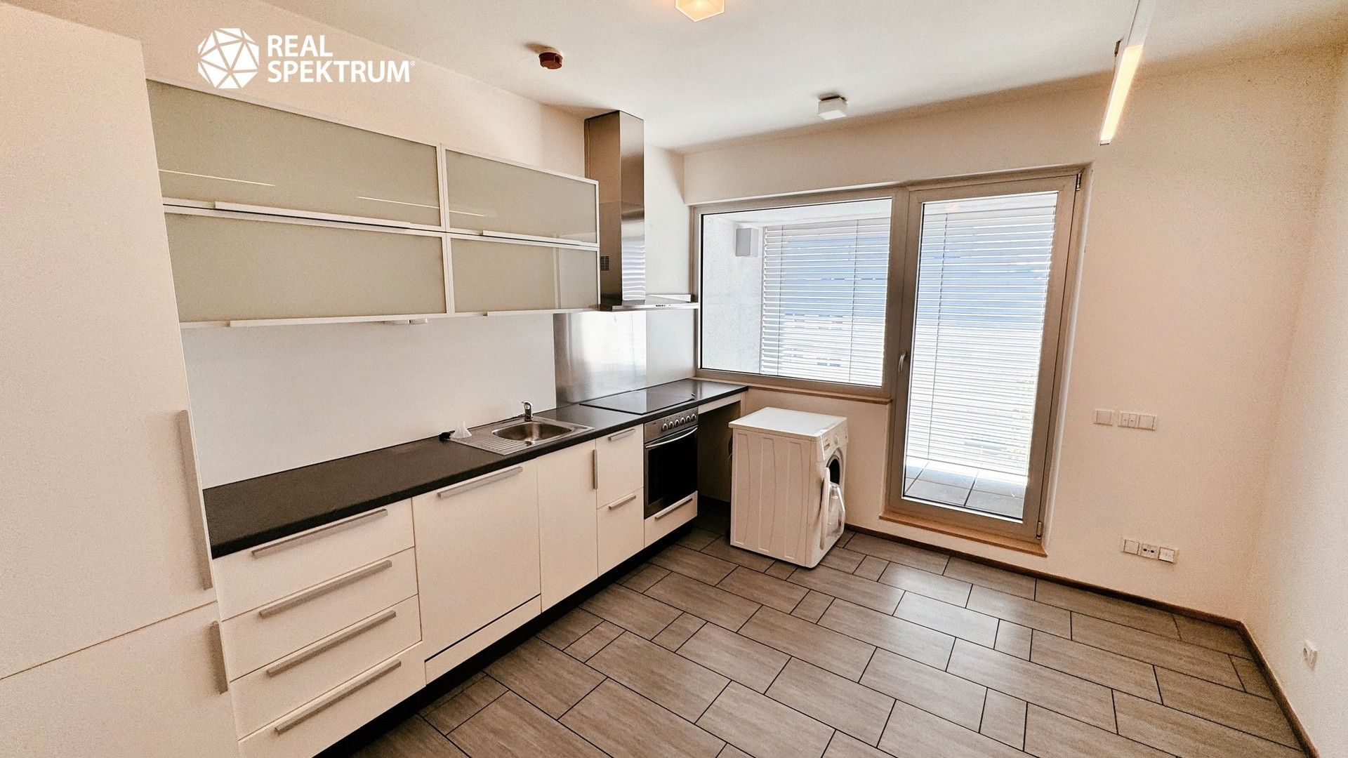 Pronájem komerčního prostoru 125 m² - foto 10