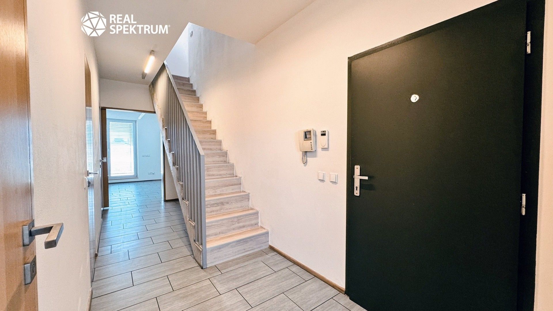 Pronájem komerčního prostoru 125 m² - foto 13