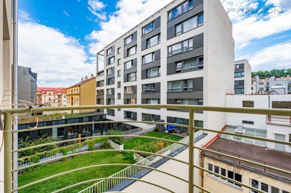 Pronájem bytu 3+kk 110 m² - foto 8
