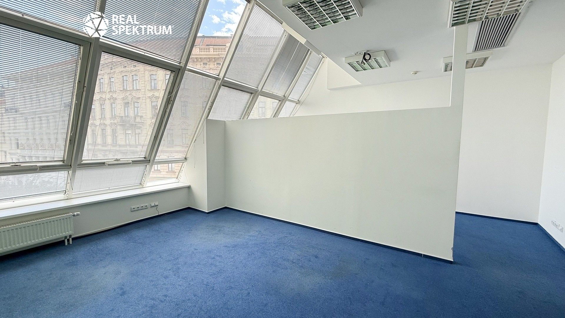Pronájem komerčního prostoru 141 m² - foto 5
