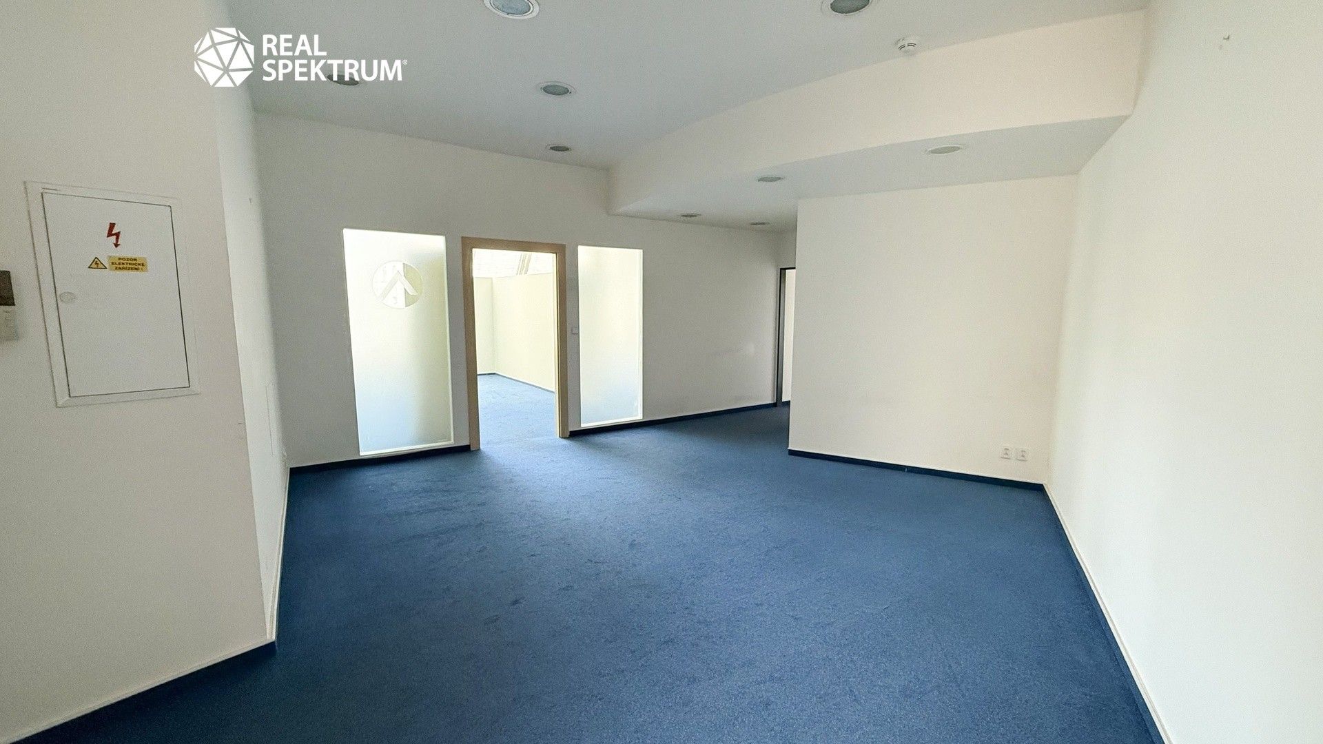 Pronájem komerčního prostoru 141 m² - foto 10