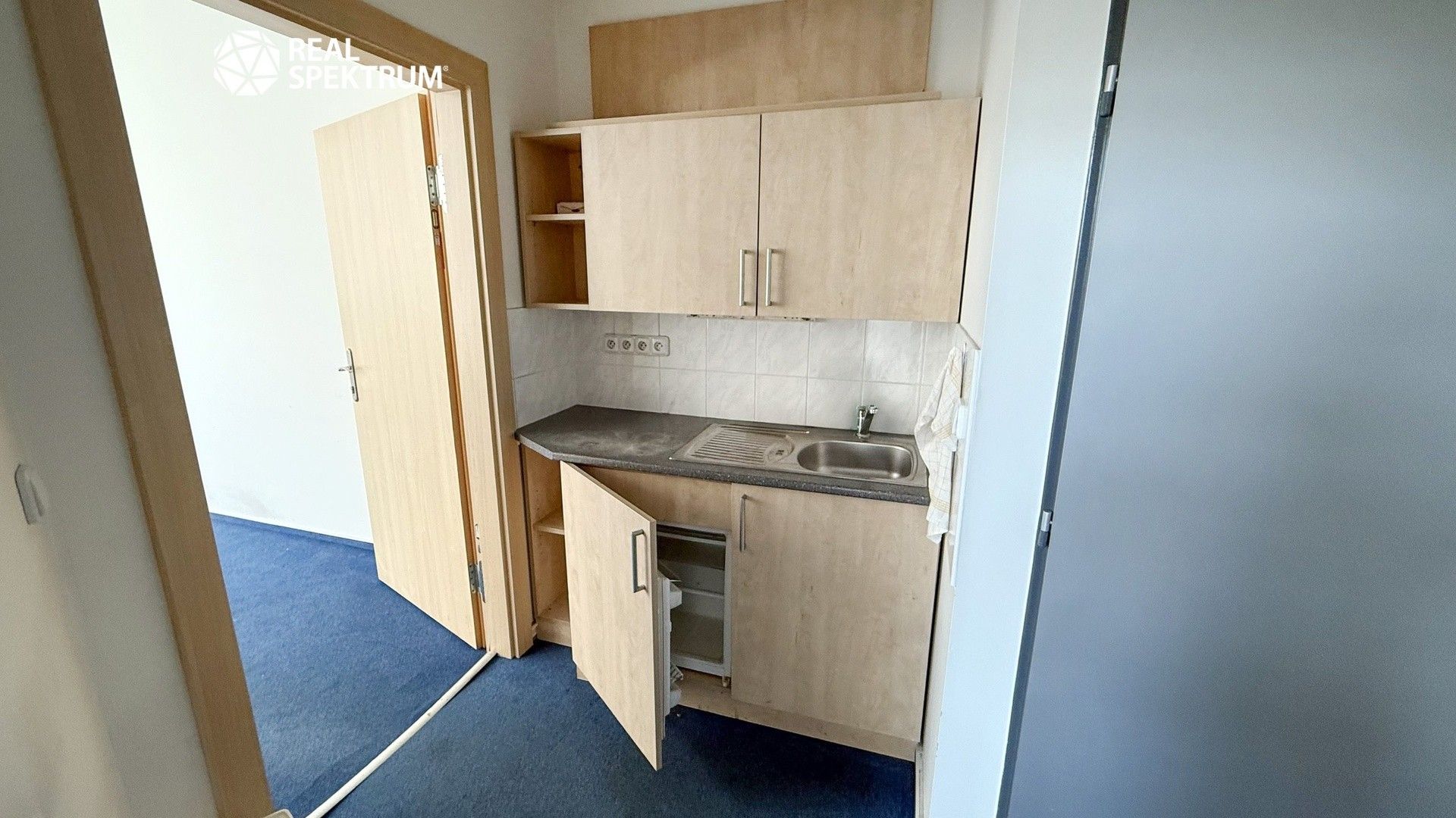 Pronájem komerčního prostoru 141 m² - foto 11