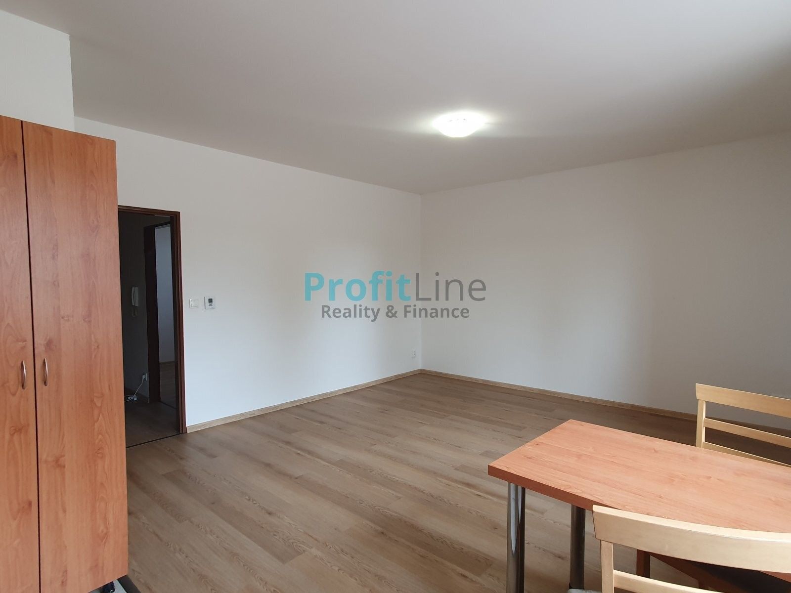 Pronájem bytu 2+kk 52 m² - foto 3