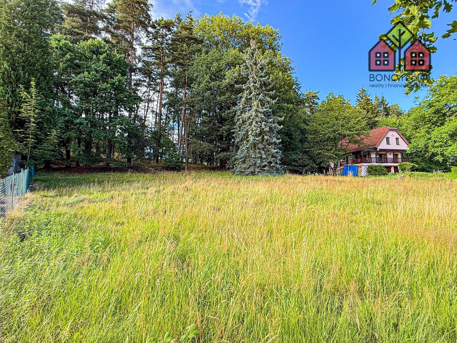 Prodej pozemku 1020 m² - foto 1