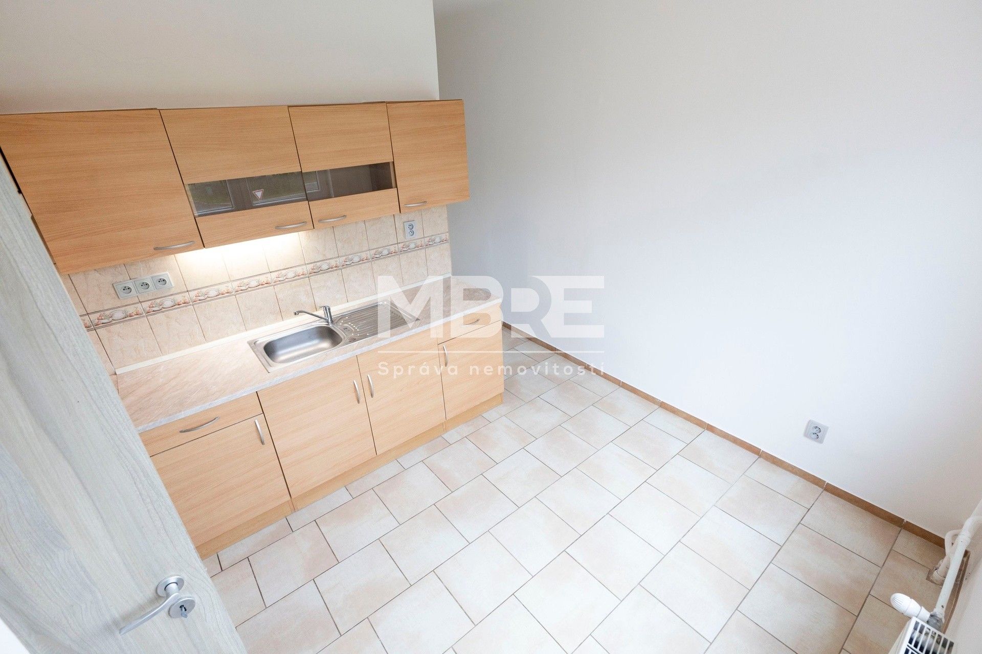 Pronájem bytu 3+1 70 m² - foto 3