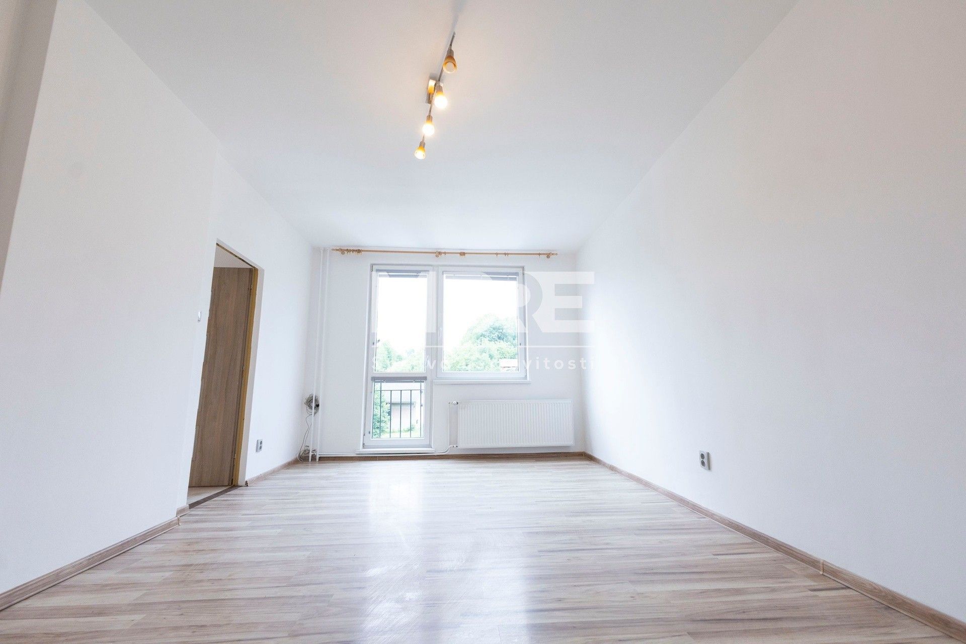 Pronájem bytu 3+1 70 m² - foto 9