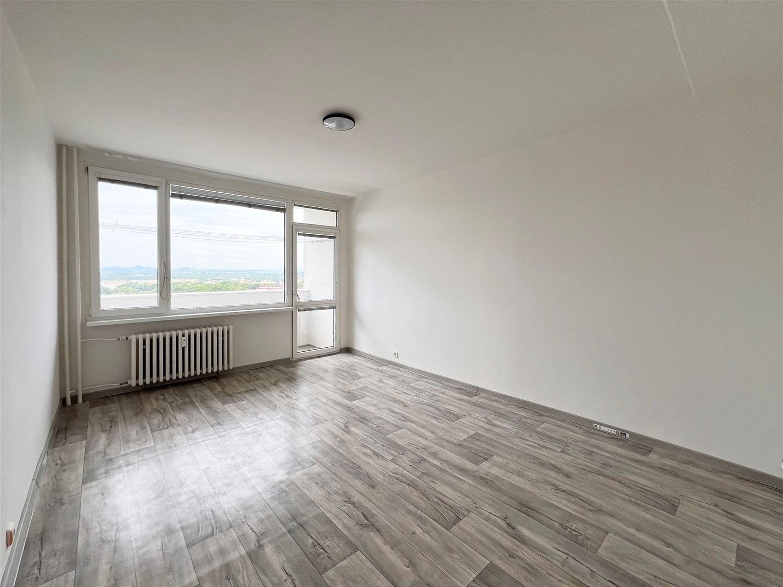 Pronájem bytu 3+1 62 m² - foto 3