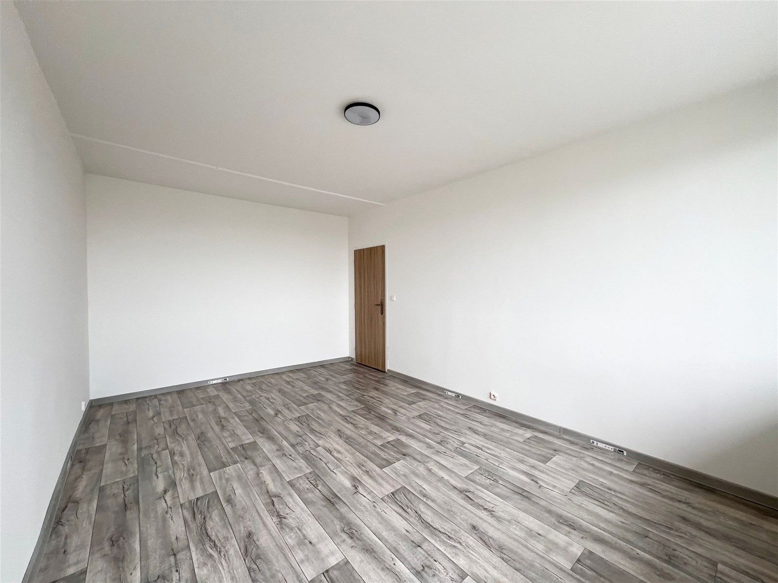 Pronájem bytu 3+1 62 m² - foto 8