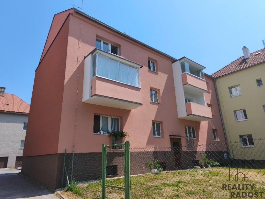Pronájem bytu 2+1 68 m² - foto 1