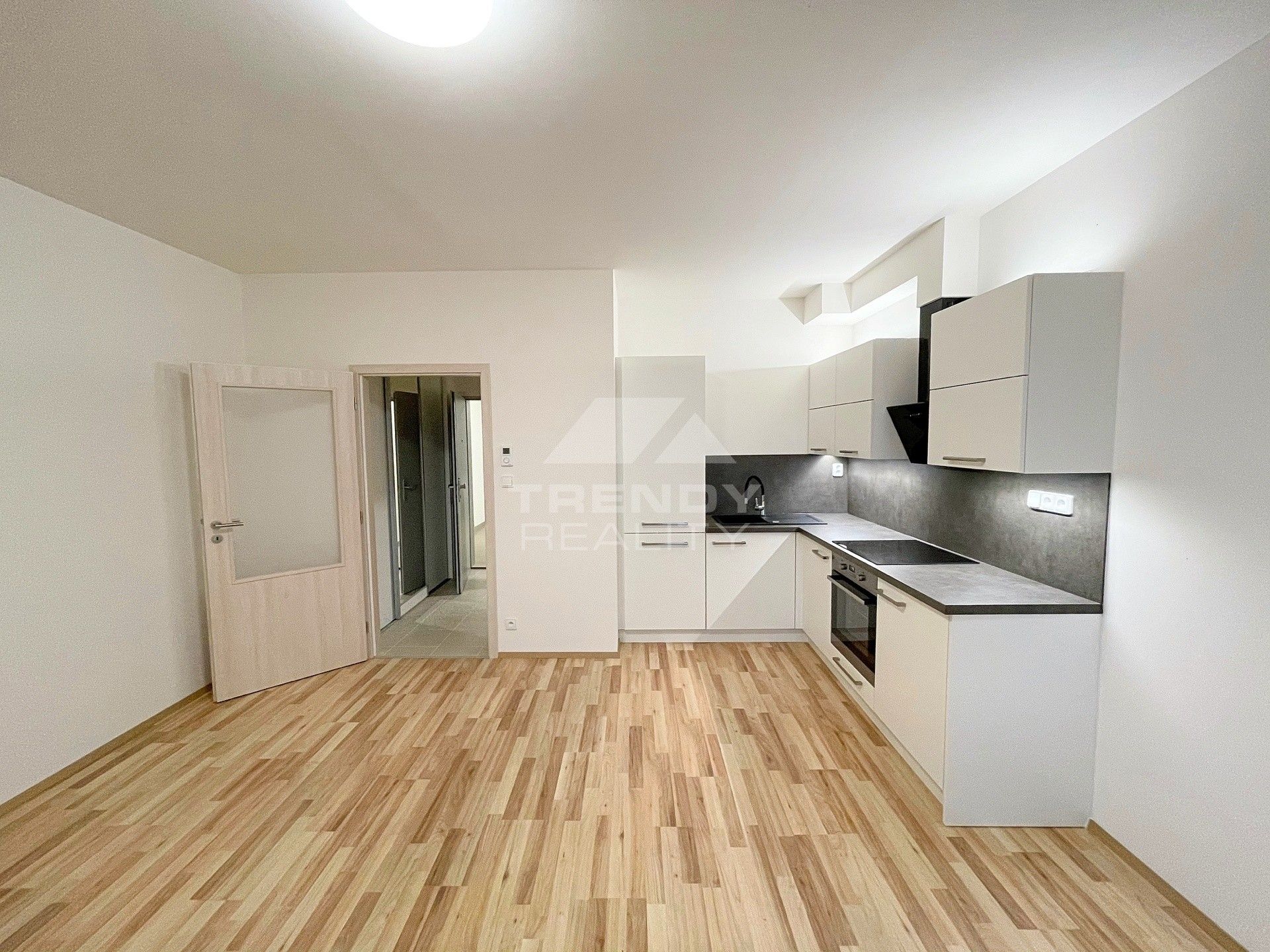 Pronájem bytu 1+kk 29 m² - foto 1
