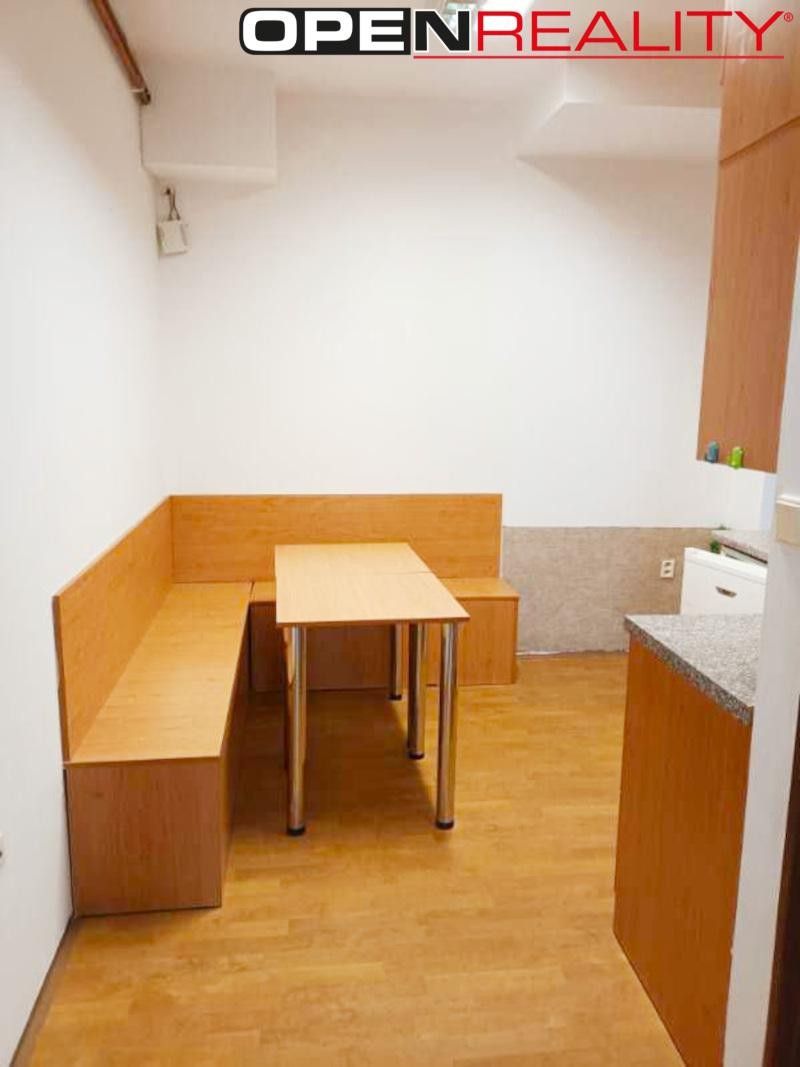Pronájem bytu 1+1 30 m² - foto 3