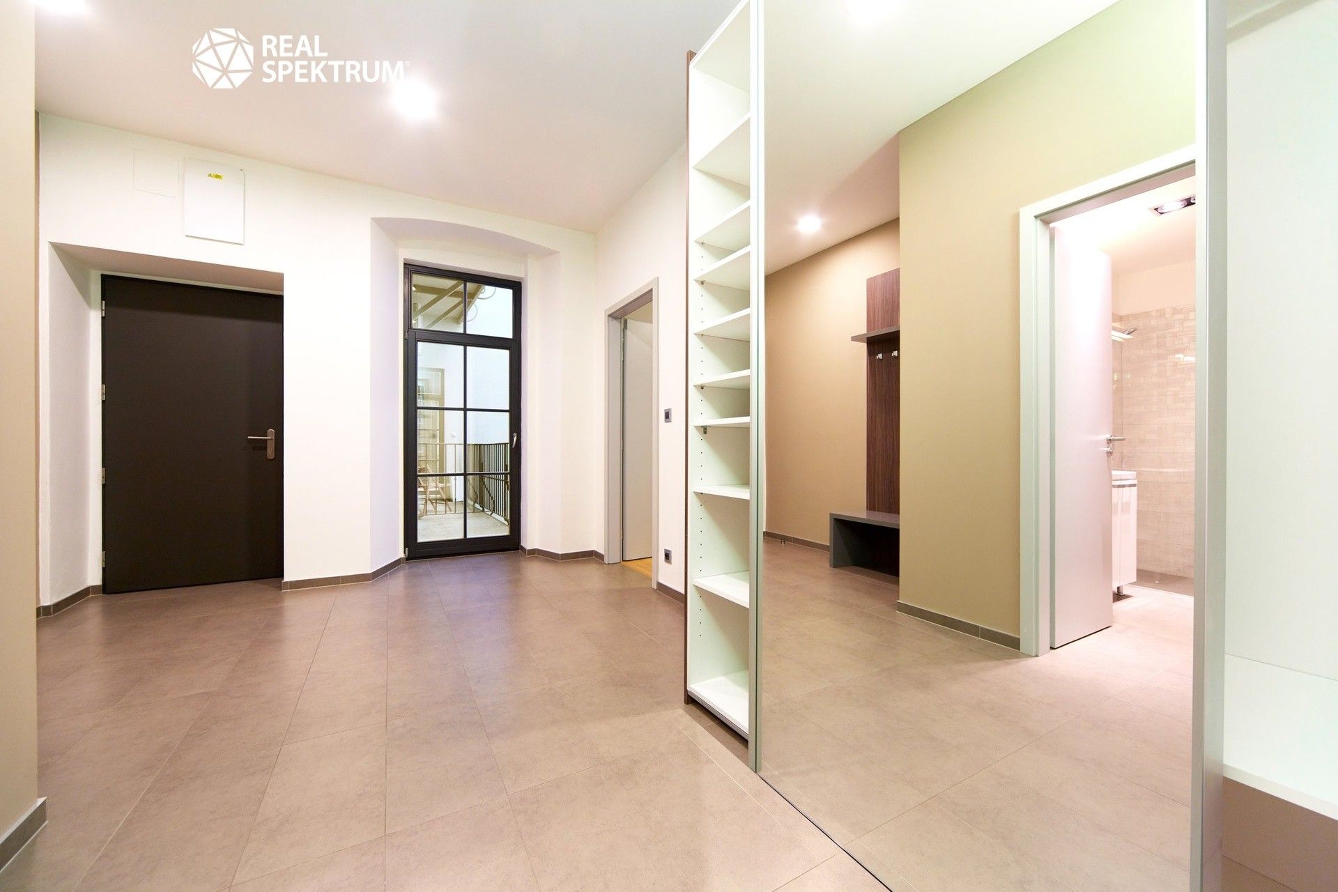 Pronájem bytu 3+kk 82 m² - foto 8