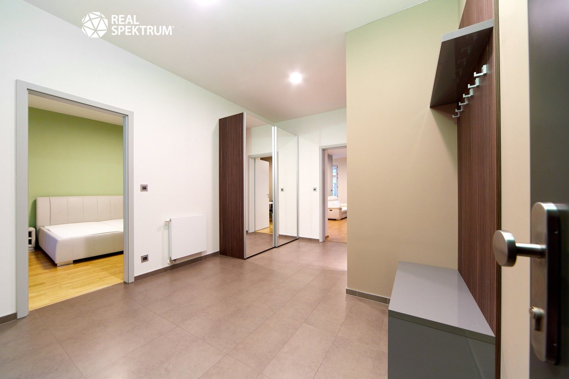 Pronájem bytu 3+kk 82 m² - foto 9