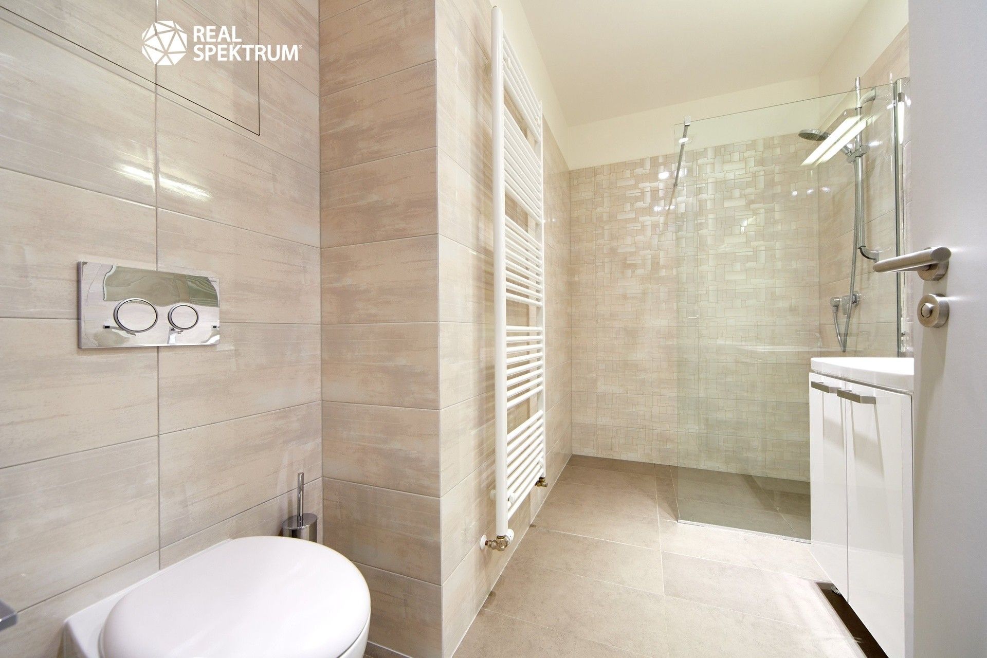 Pronájem bytu 3+kk 82 m² - foto 14