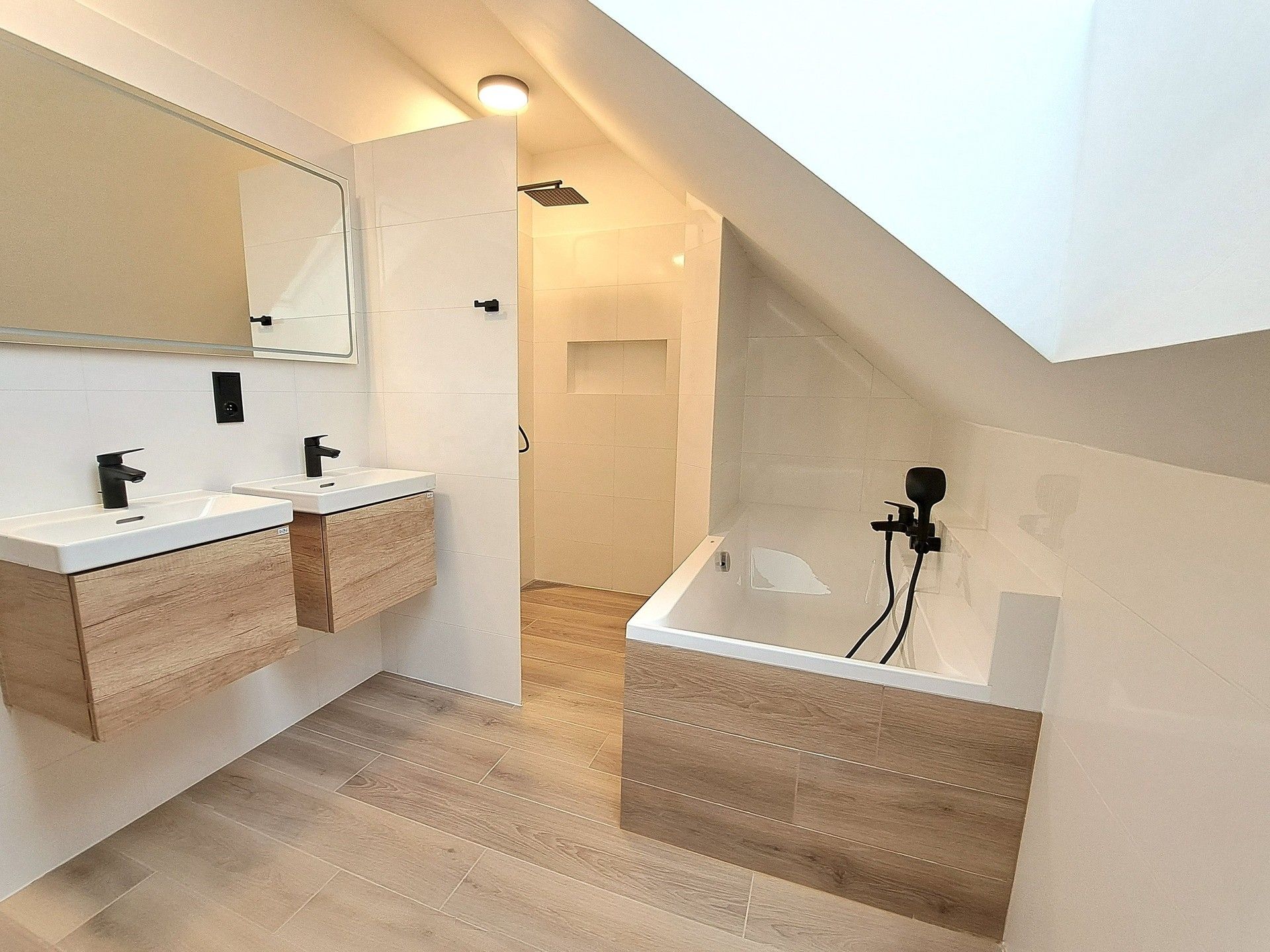 Prodej bytu 4+kk 110 m² - foto 11