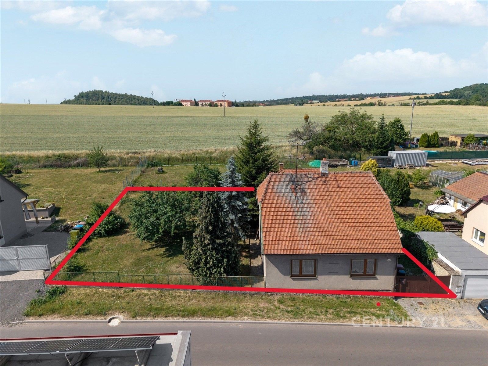 Prodej pozemku 724 m² - foto 1