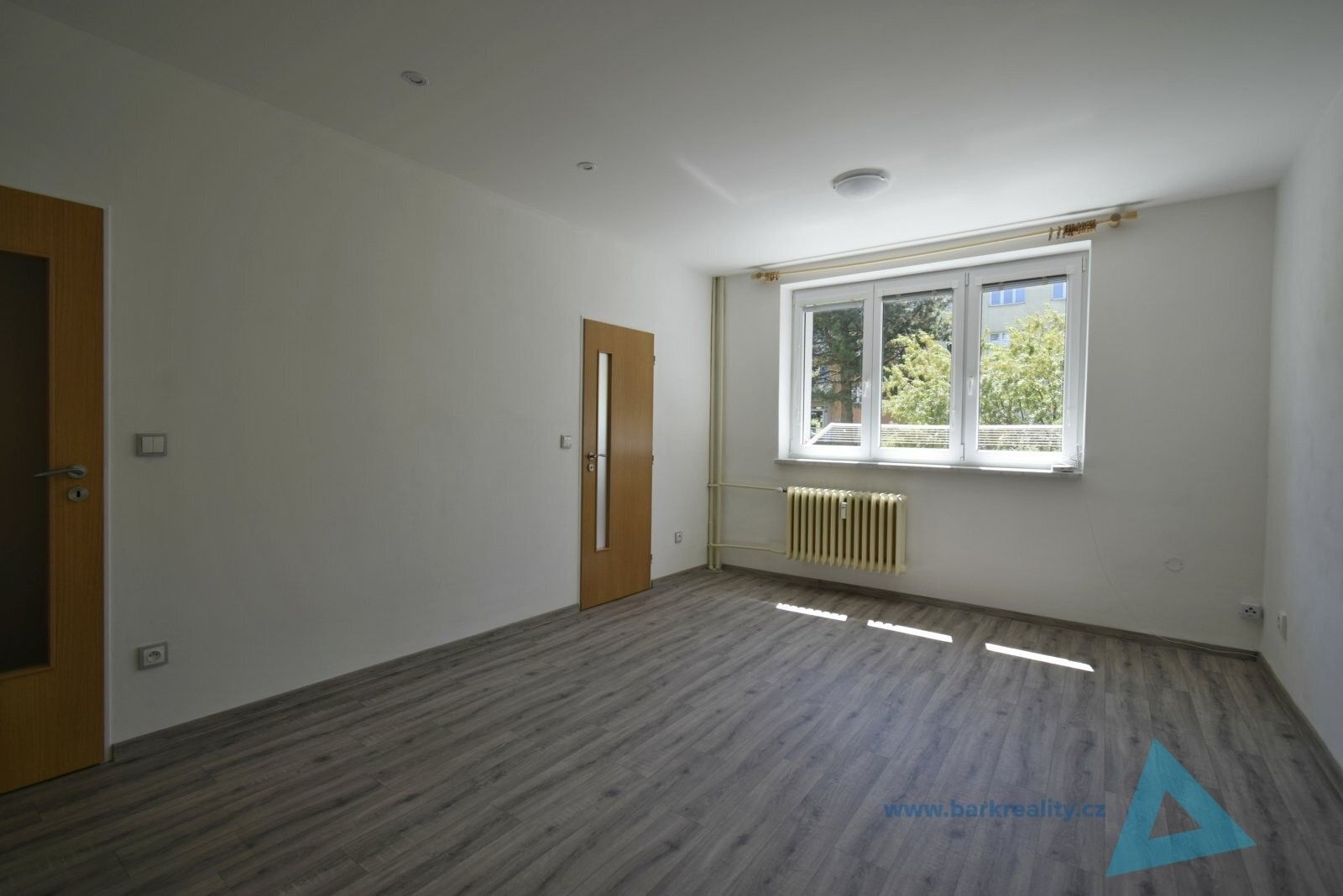 Pronájem bytu 2+1 53 m² - foto 2