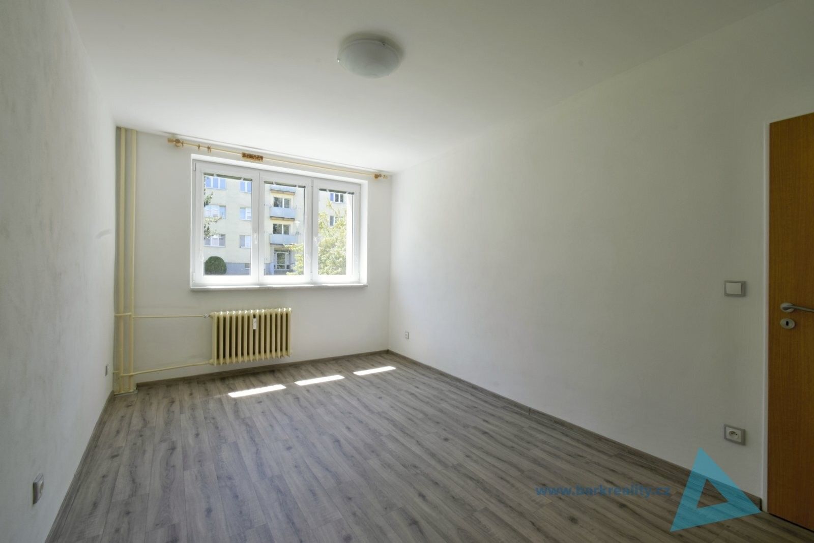 Pronájem bytu 2+1 53 m² - foto 4
