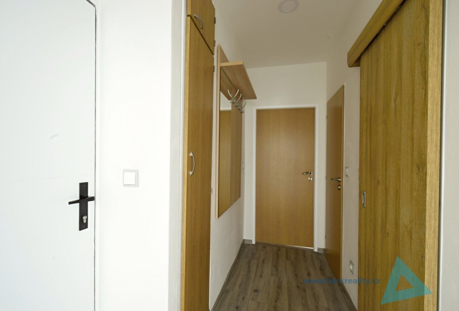 Pronájem bytu 2+1 53 m² - foto 7
