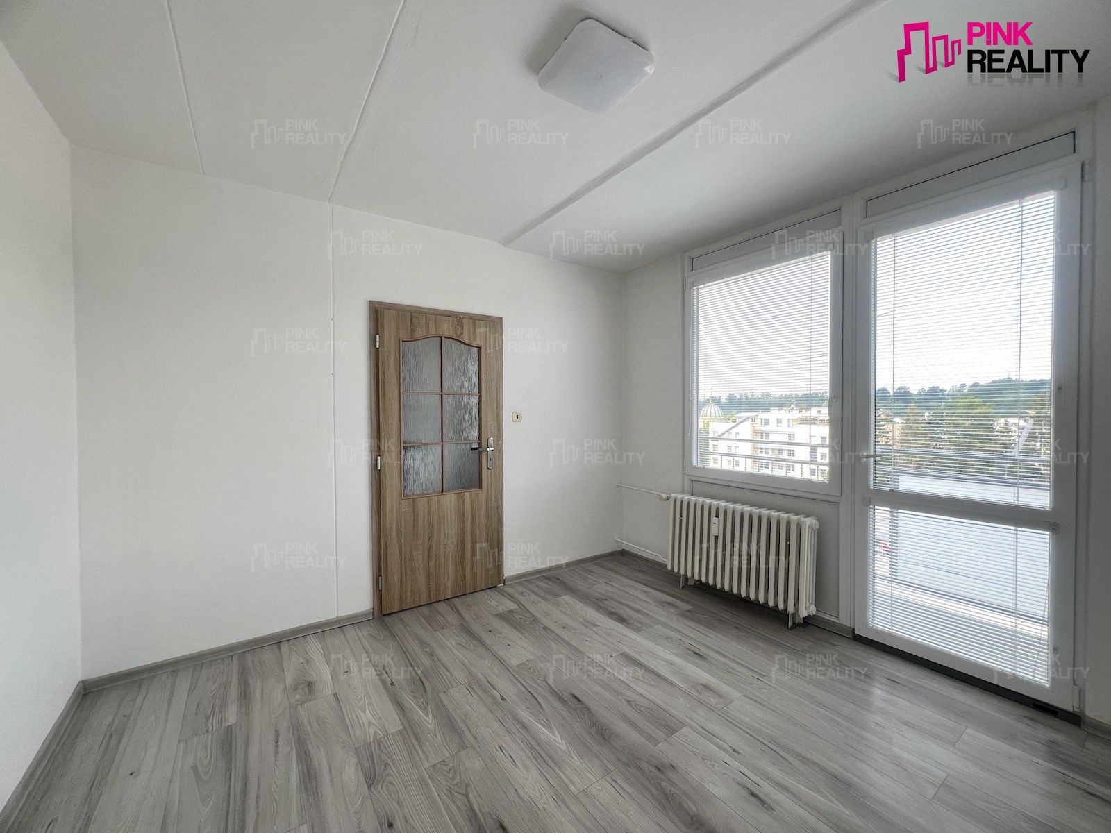 Pronájem bytu 3+1 69 m² - foto 3