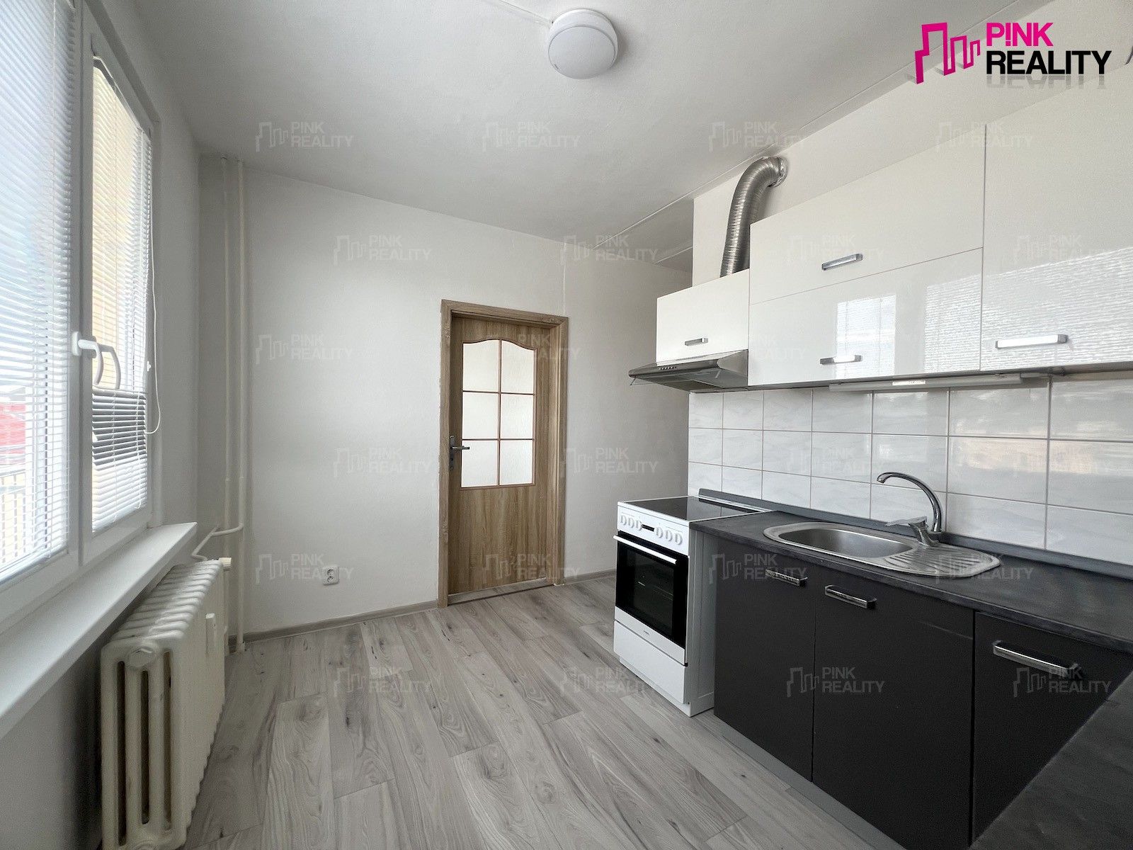 Pronájem bytu 3+1 69 m² - foto 4