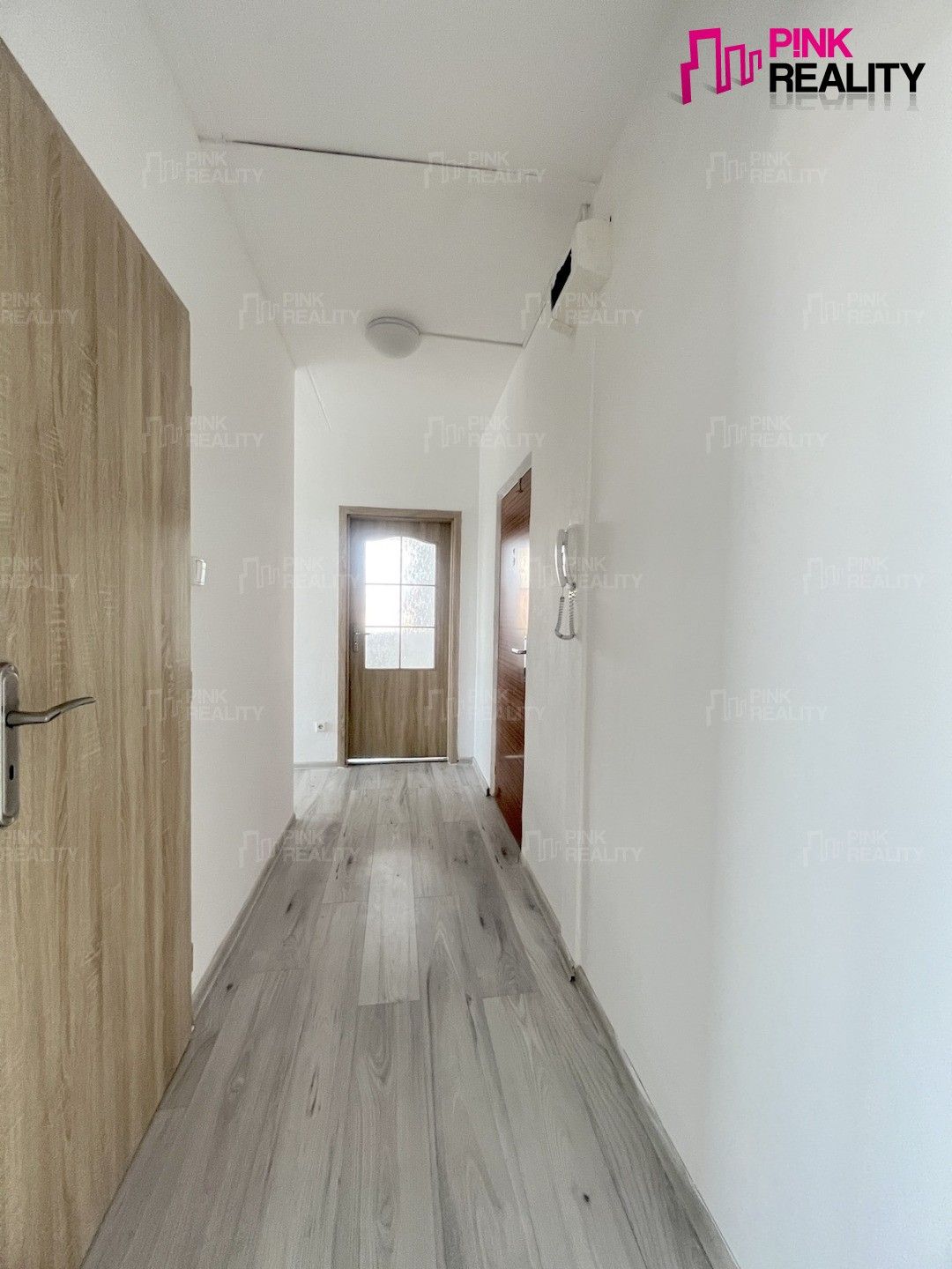 Pronájem bytu 3+1 69 m² - foto 10