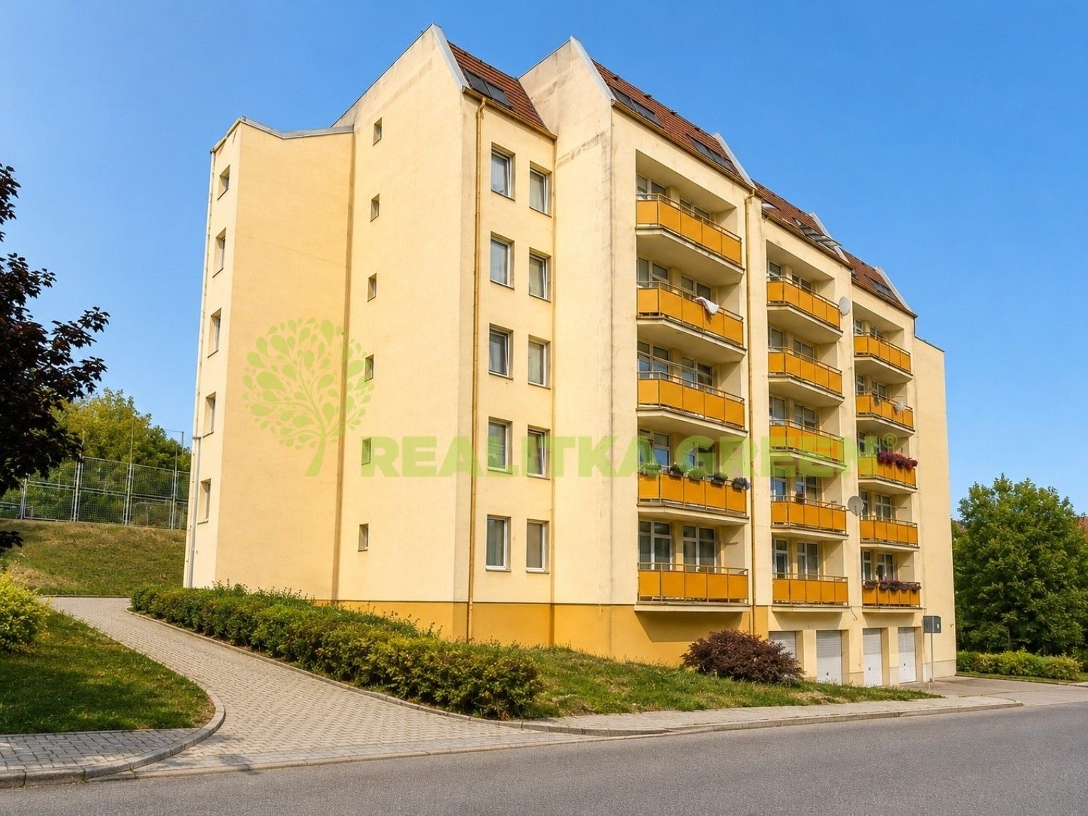 Pronájem bytu 3+1 93 m² - foto 12