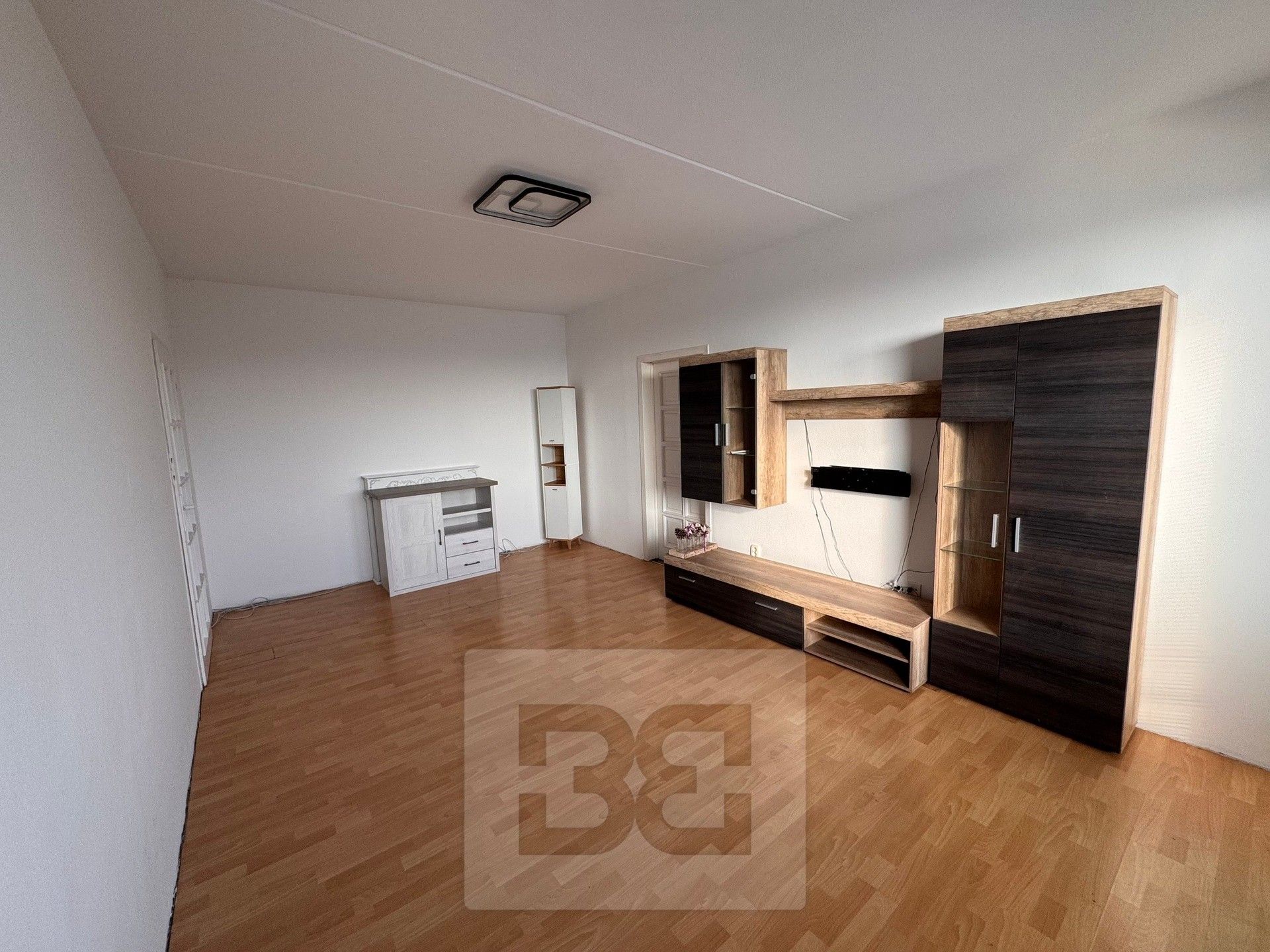 Pronájem bytu 3+1 72 m² - foto 3