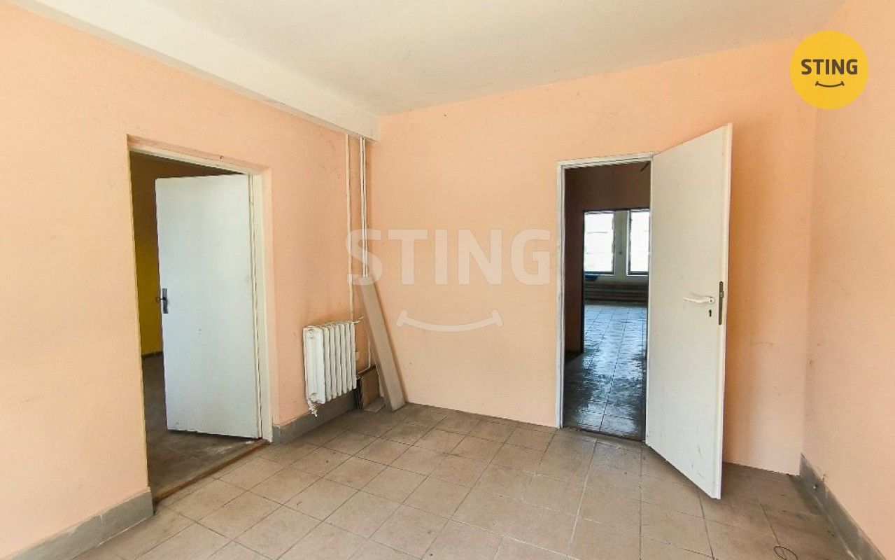 Pronájem komerčního prostoru 106 m² - foto 4