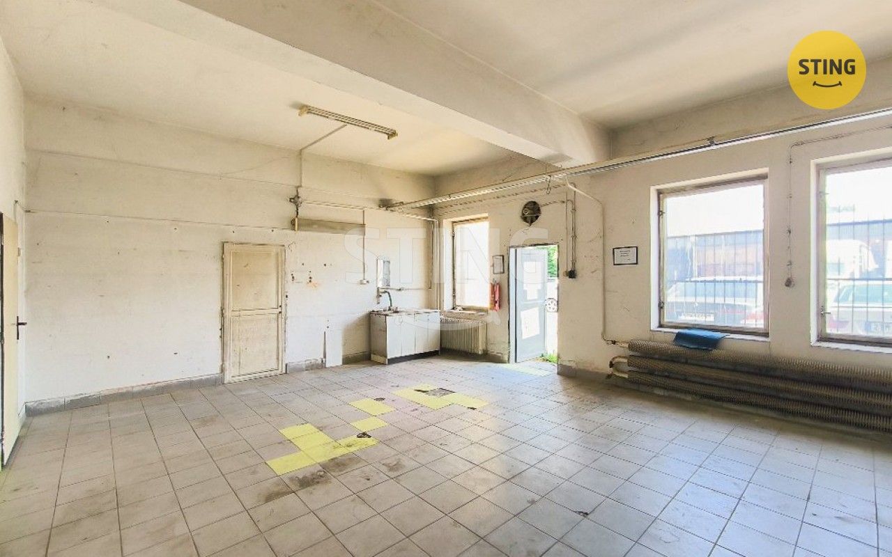 Pronájem komerčního prostoru 106 m² - foto 9