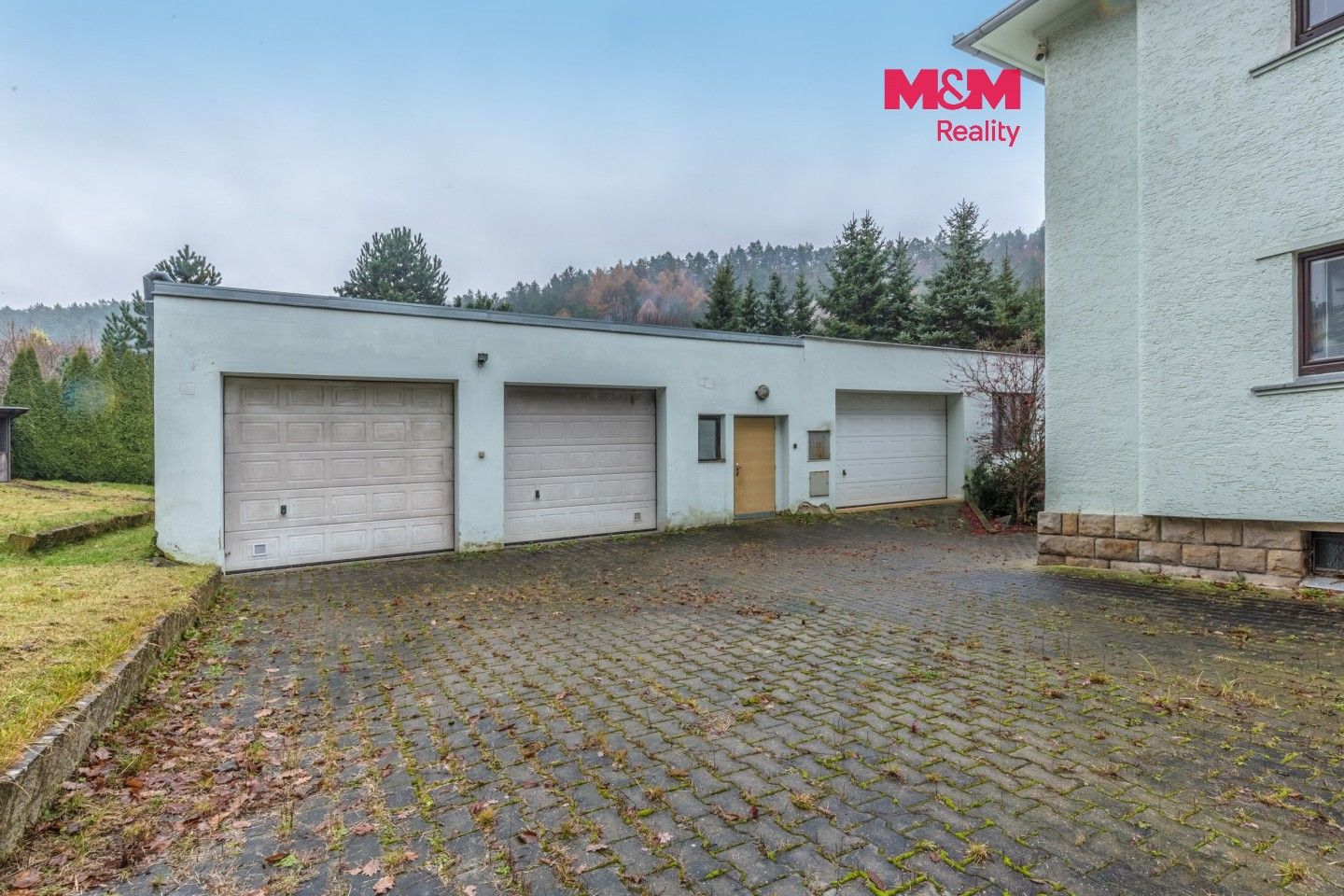 Prodej nemovitosti 140 m² - foto 1