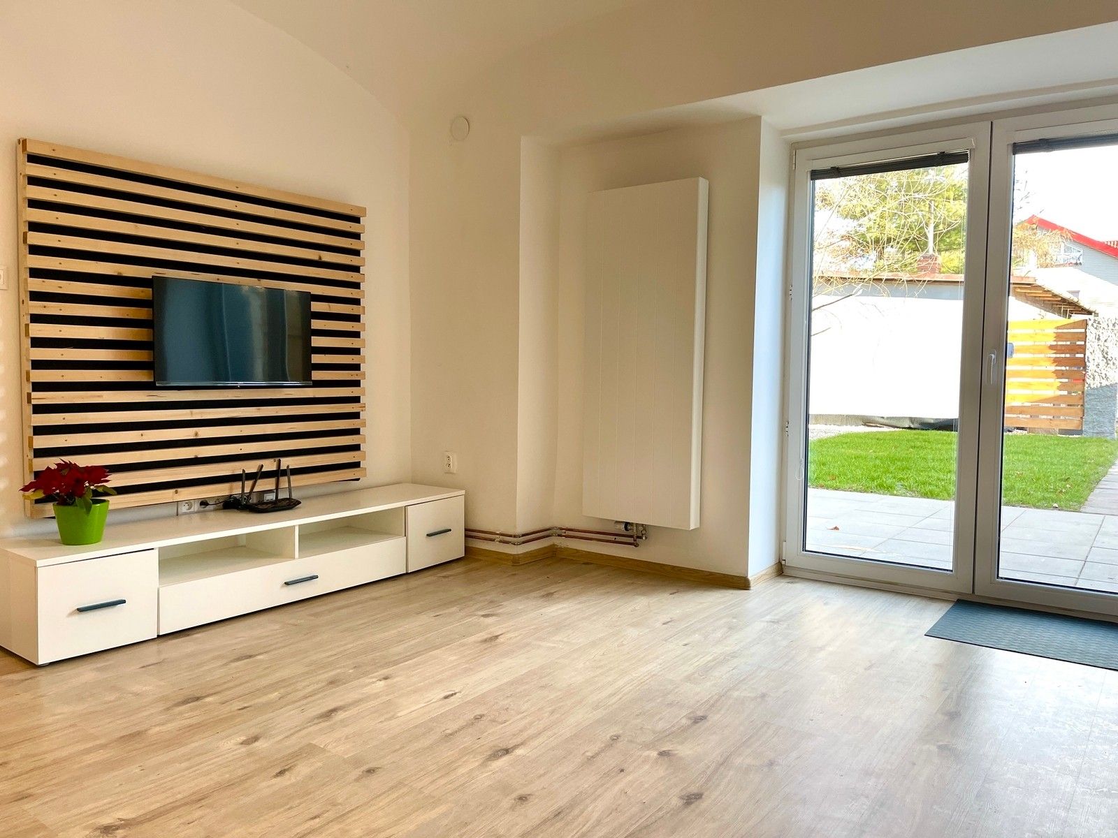 Pronájem bytu 2+1 65 m² - foto 1