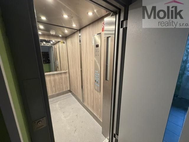 Pronájem bytu 1+kk 36 m² - foto 10