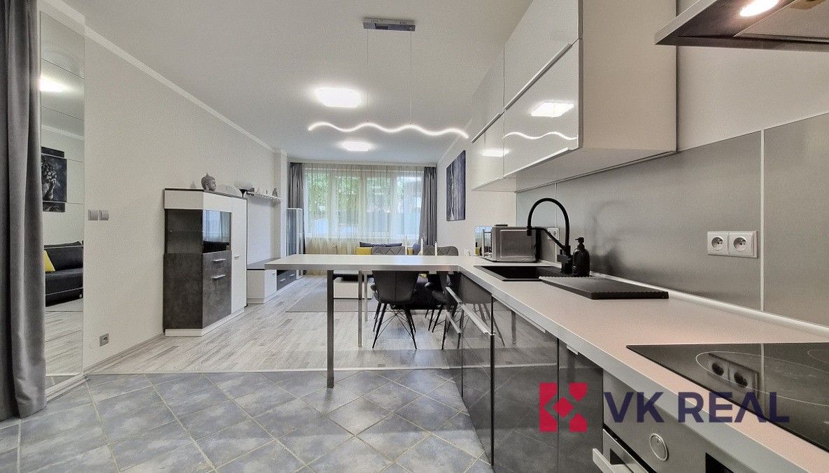 Pronájem bytu 2+kk 70 m² - foto 2