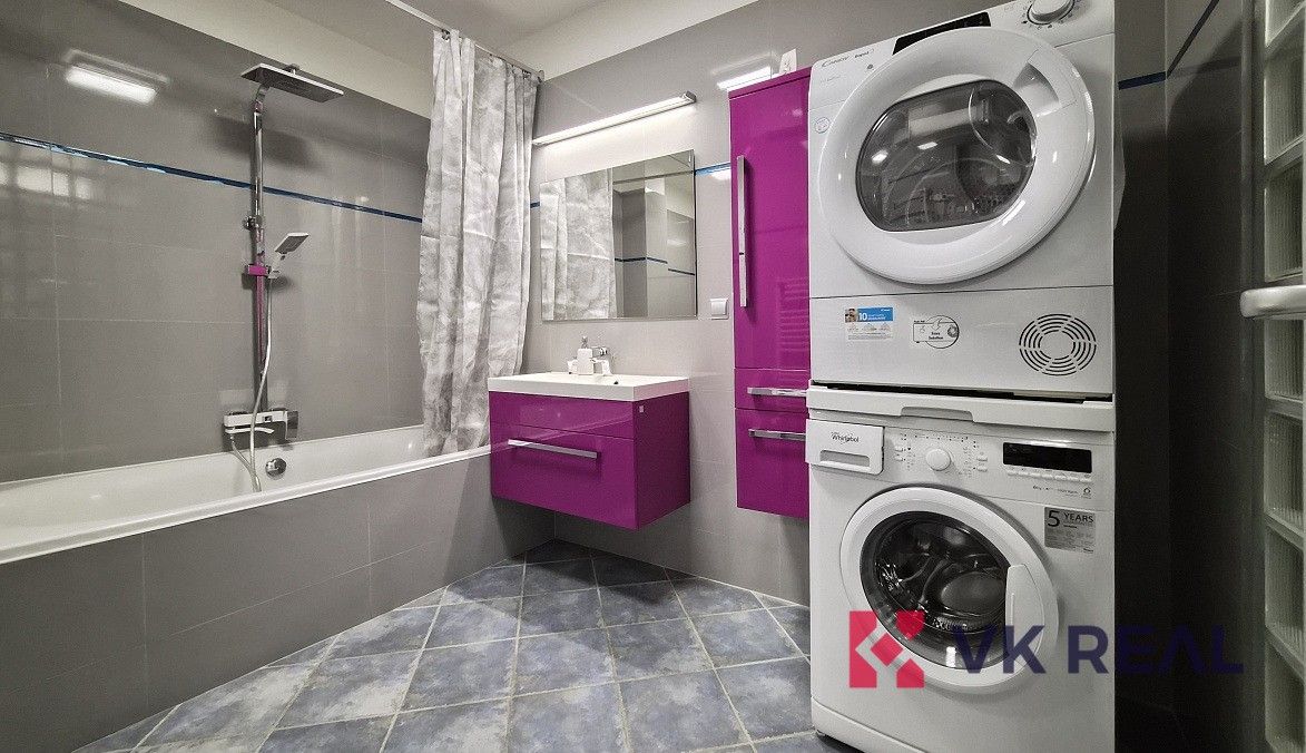 Pronájem bytu 2+kk 70 m² - foto 8