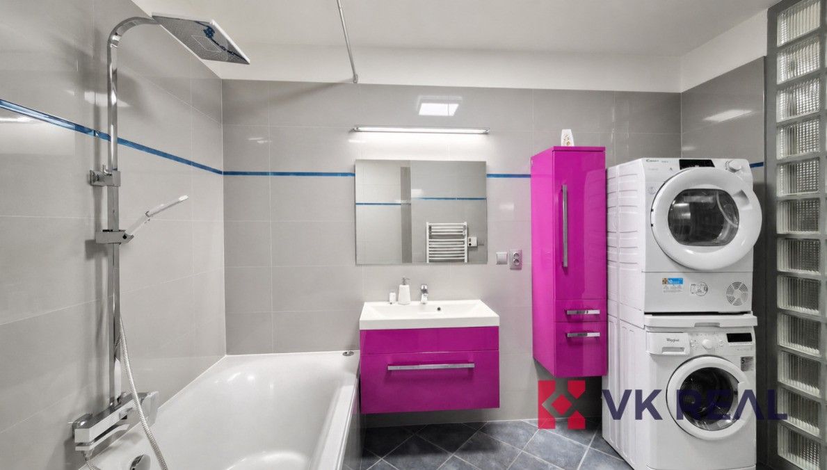 Pronájem bytu 2+kk 70 m² - foto 9
