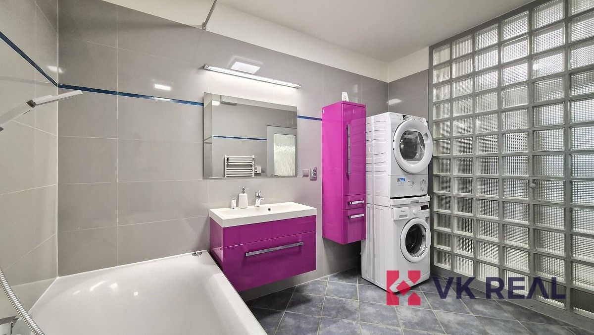 Pronájem bytu 2+kk 70 m² - foto 10